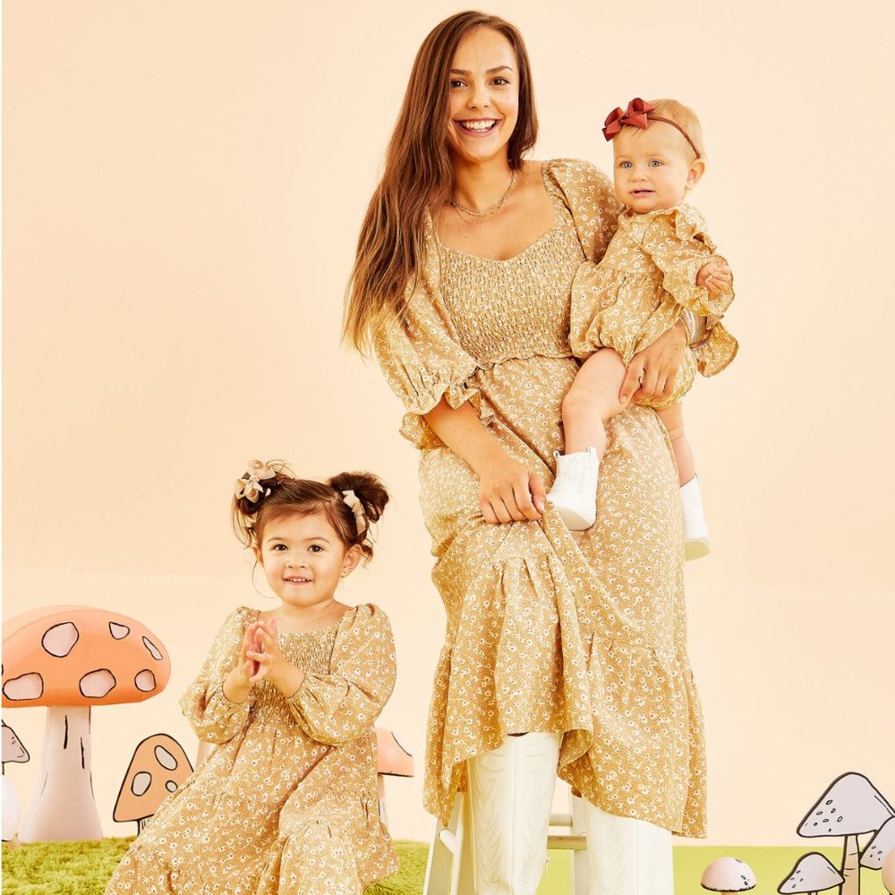 Tullabee Mama & Me Set of 3 Annalise Floral Khaki Dresses Size Small, 3T, 6-12M